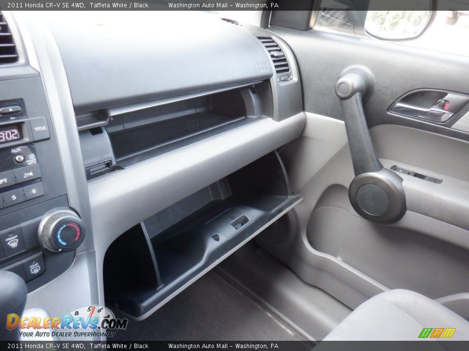 2011 Honda CR-V SE 4WD Taffeta White / Black Photo #21