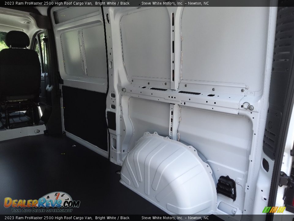 2023 Ram ProMaster 2500 High Roof Cargo Van Bright White / Black Photo #13
