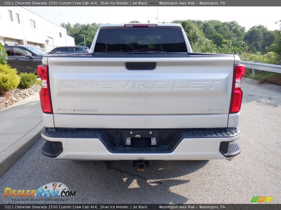 2021 Chevrolet Silverado 1500 Custom Crew Cab 4x4 Silver Ice Metallic / Jet Black Photo #15