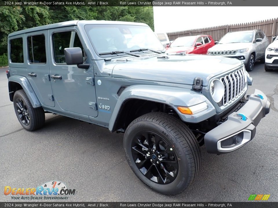 Front 3/4 View of 2024 Jeep Wrangler 4-Door Sahara 4xe Hybrid Photo #9