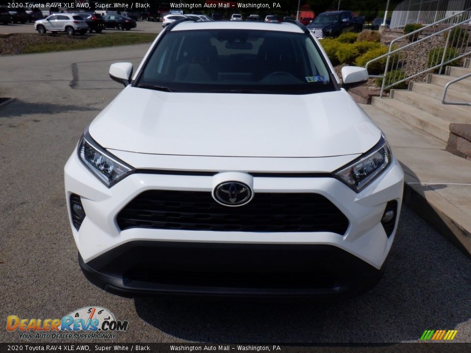 2020 Toyota RAV4 XLE AWD Super White / Black Photo #14