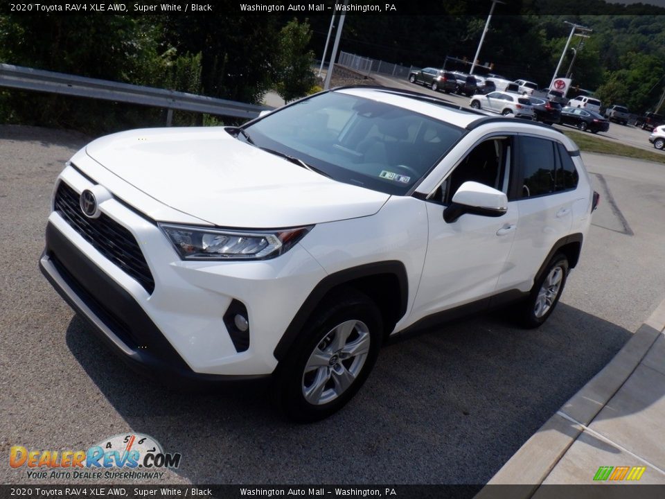 2020 Toyota RAV4 XLE AWD Super White / Black Photo #15