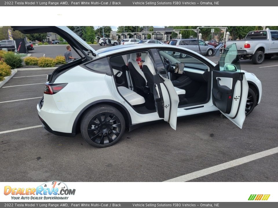 2022 Tesla Model Y Long Range AWD Pearl White Multi-Coat / Black Photo #1