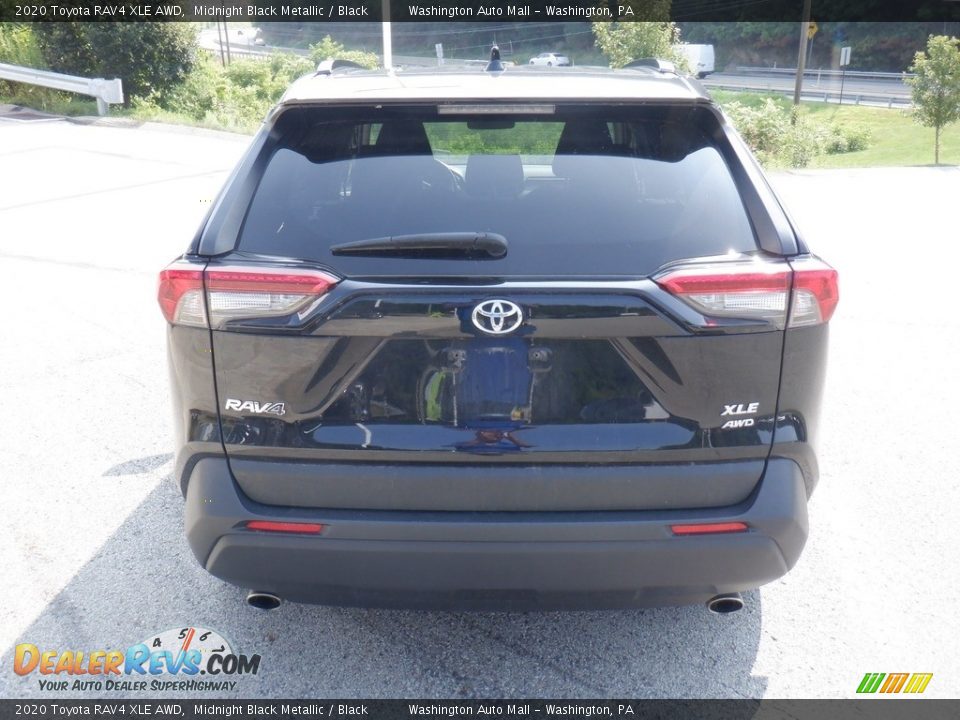 2020 Toyota RAV4 XLE AWD Midnight Black Metallic / Black Photo #16