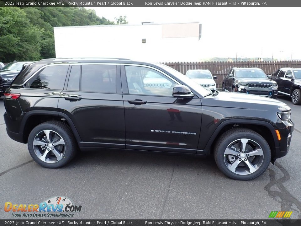 2023 Jeep Grand Cherokee 4XE Rocky Mountain Pearl / Global Black Photo #7