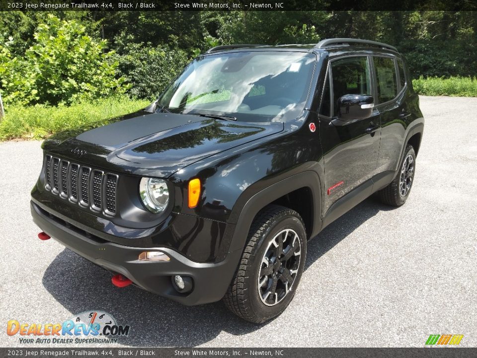 Front 3/4 View of 2023 Jeep Renegade Trailhawk 4x4 Photo #2