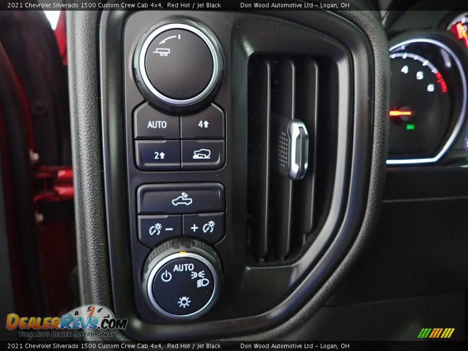 2021 Chevrolet Silverado 1500 Custom Crew Cab 4x4 Red Hot / Jet Black Photo #13