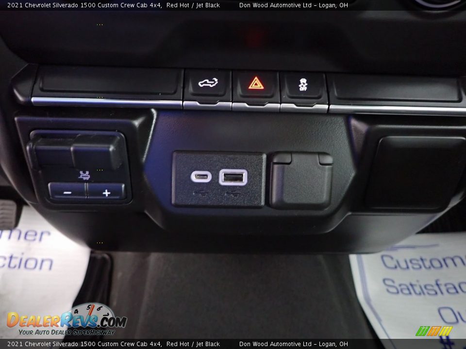 2021 Chevrolet Silverado 1500 Custom Crew Cab 4x4 Red Hot / Jet Black Photo #18