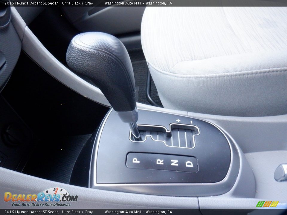 2016 Hyundai Accent SE Sedan Shifter Photo #15