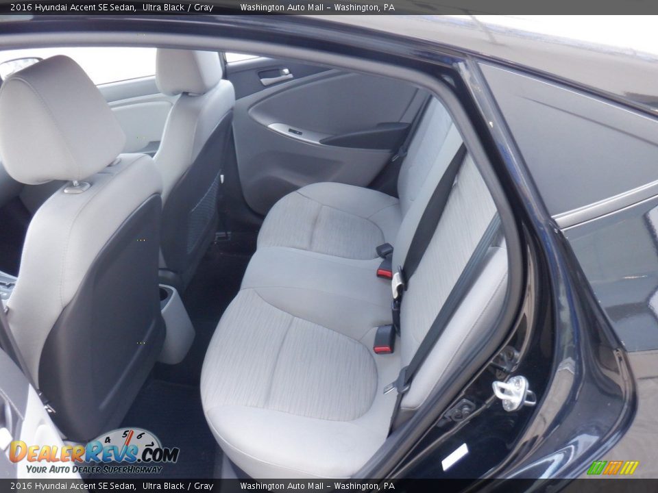 Rear Seat of 2016 Hyundai Accent SE Sedan Photo #24