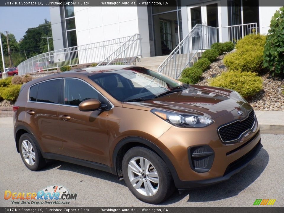 Front 3/4 View of 2017 Kia Sportage LX Photo #1