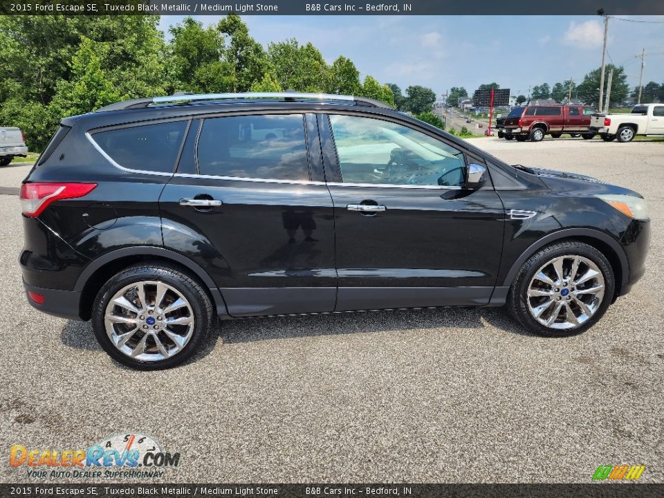 2015 Ford Escape SE Tuxedo Black Metallic / Medium Light Stone Photo #5