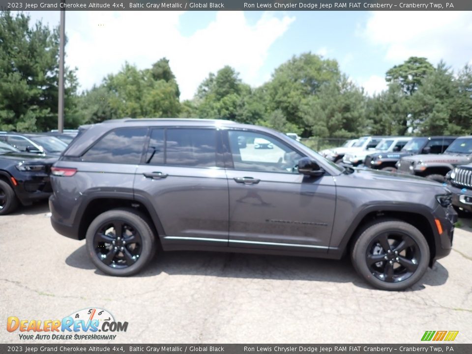 2023 Jeep Grand Cherokee Altitude 4x4 Baltic Gray Metallic / Global Black Photo #6
