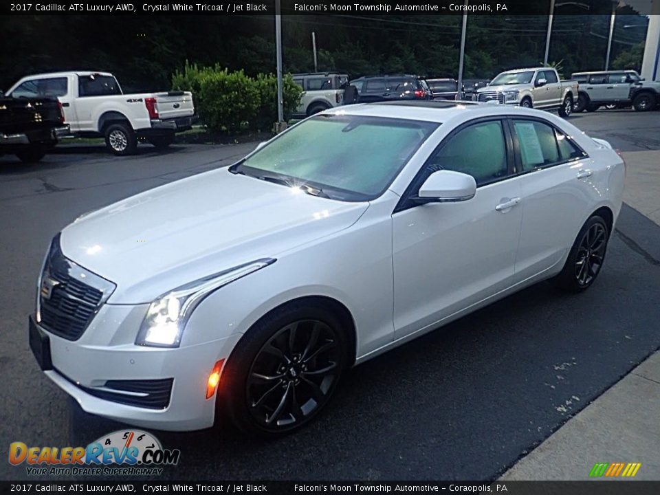 Front 3/4 View of 2017 Cadillac ATS Luxury AWD Photo #7