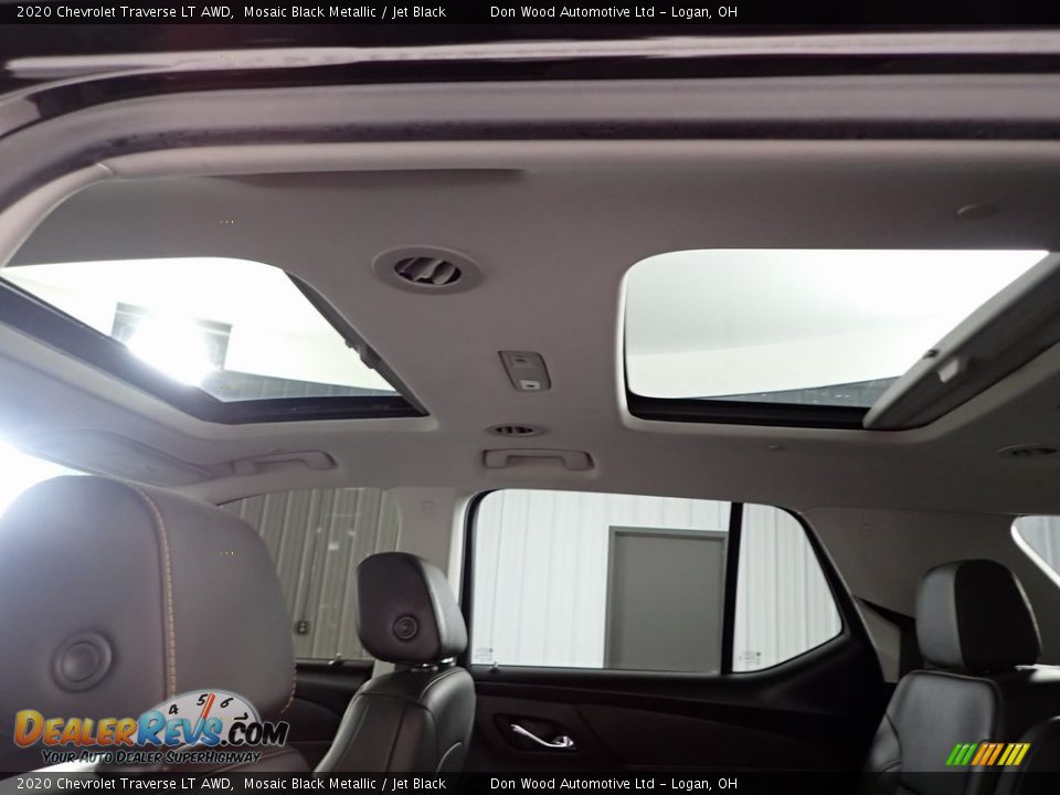2020 Chevrolet Traverse LT AWD Mosaic Black Metallic / Jet Black Photo #2