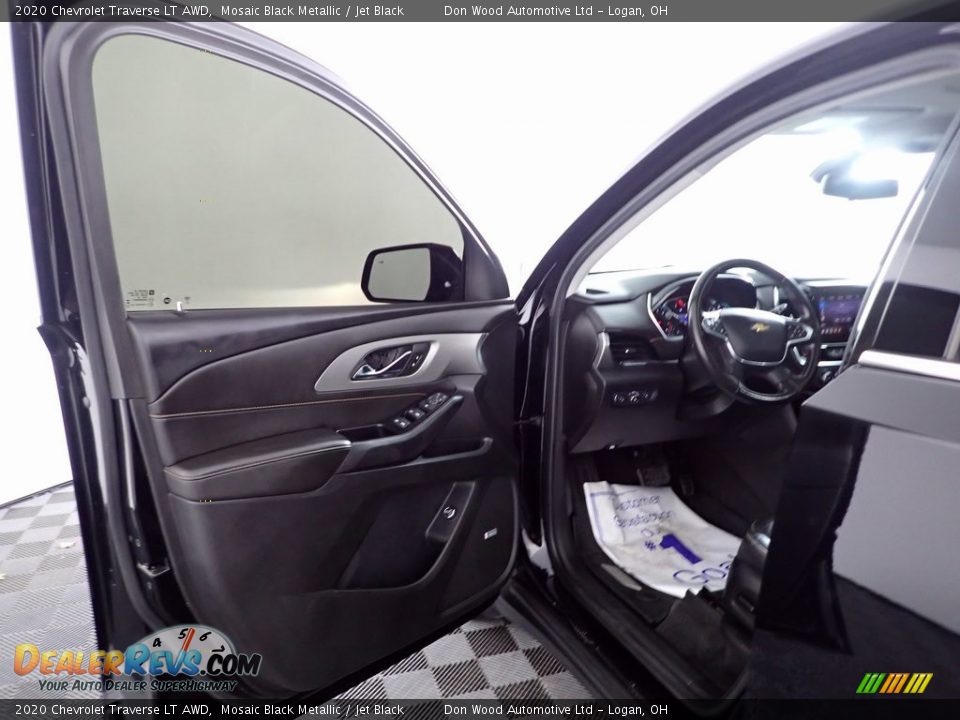 2020 Chevrolet Traverse LT AWD Mosaic Black Metallic / Jet Black Photo #15