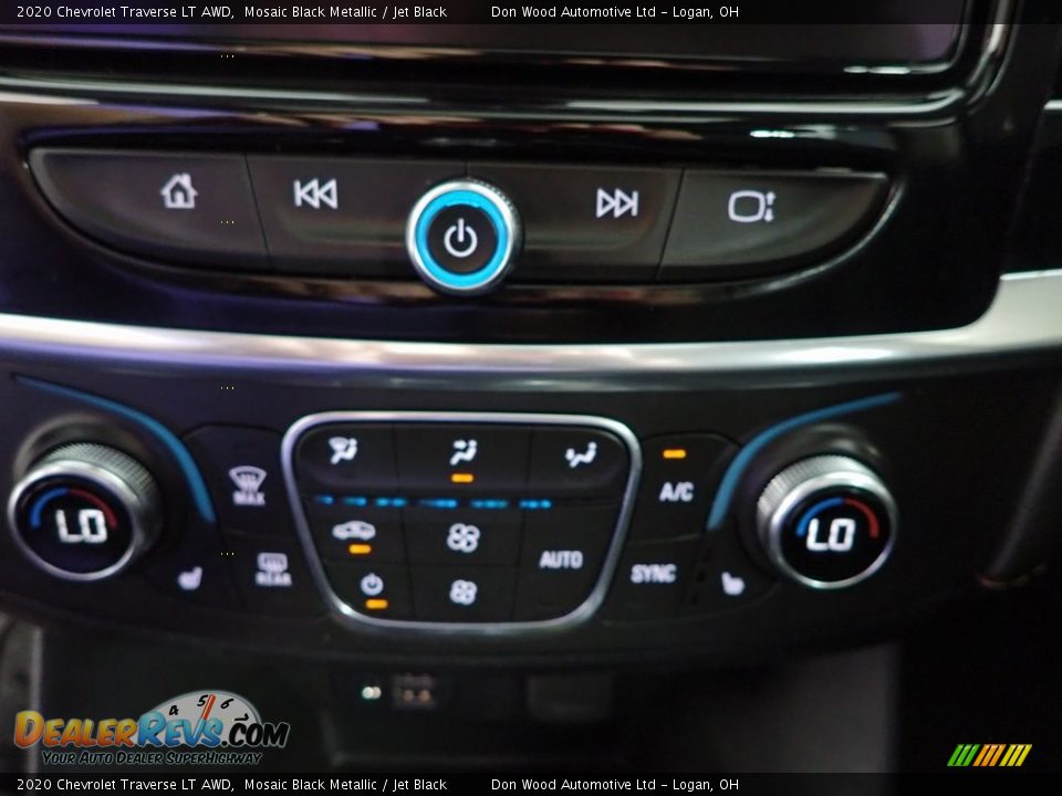 2020 Chevrolet Traverse LT AWD Mosaic Black Metallic / Jet Black Photo #24