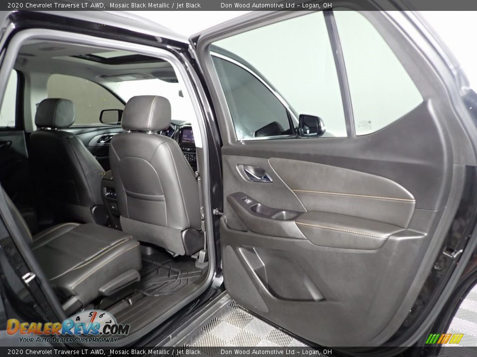2020 Chevrolet Traverse LT AWD Mosaic Black Metallic / Jet Black Photo #33
