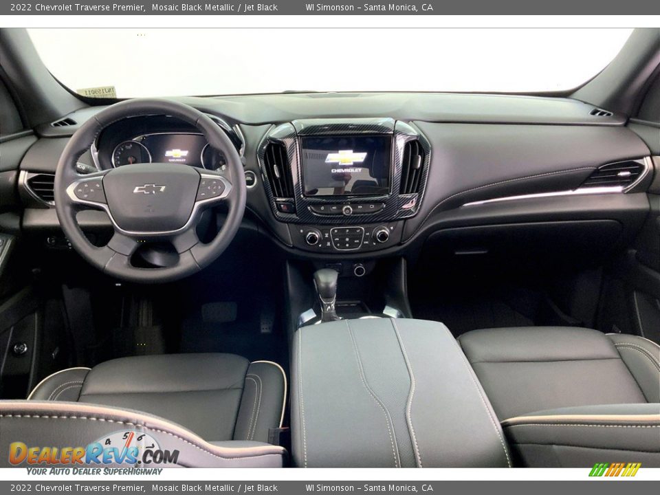 Dashboard of 2022 Chevrolet Traverse Premier Photo #14