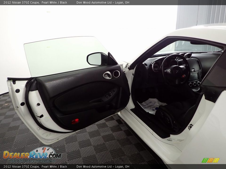 2012 Nissan 370Z Coupe Pearl White / Black Photo #11
