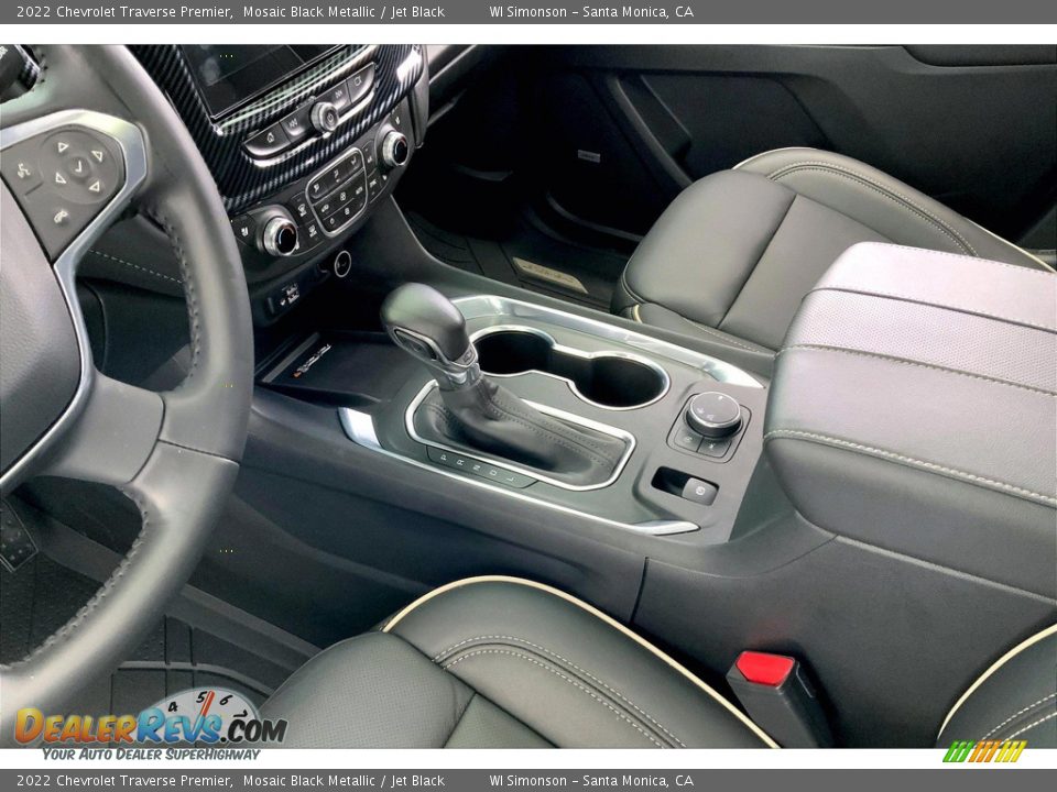 2022 Chevrolet Traverse Premier Shifter Photo #16