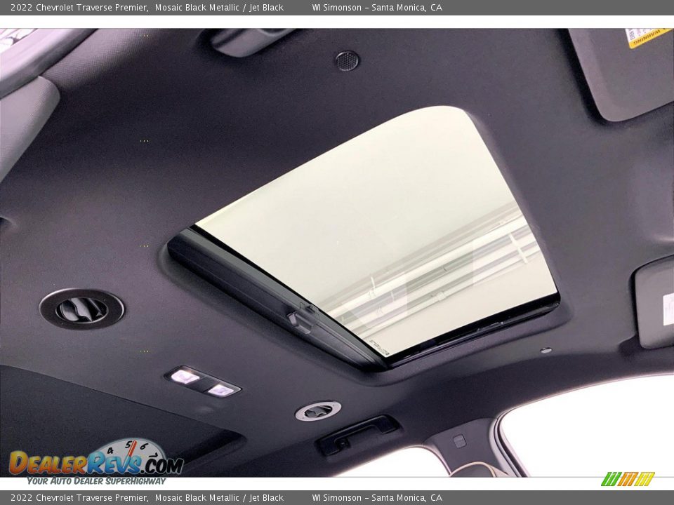 Sunroof of 2022 Chevrolet Traverse Premier Photo #24