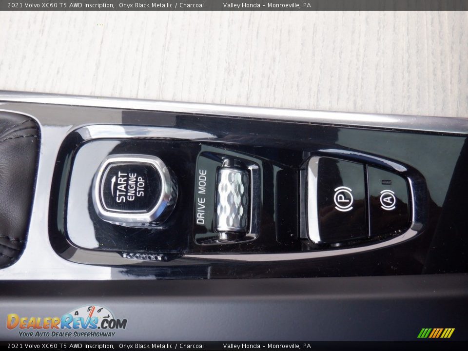 2021 Volvo XC60 T5 AWD Inscription Onyx Black Metallic / Charcoal Photo #17