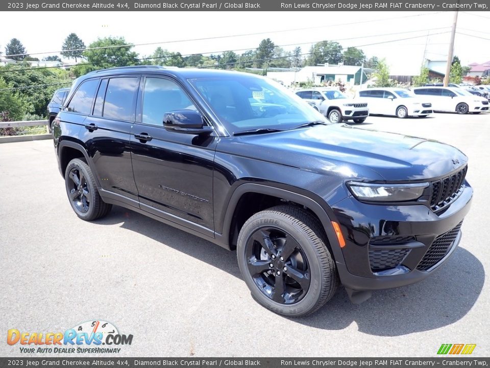 2023 Jeep Grand Cherokee Altitude 4x4 Diamond Black Crystal Pearl / Global Black Photo #7