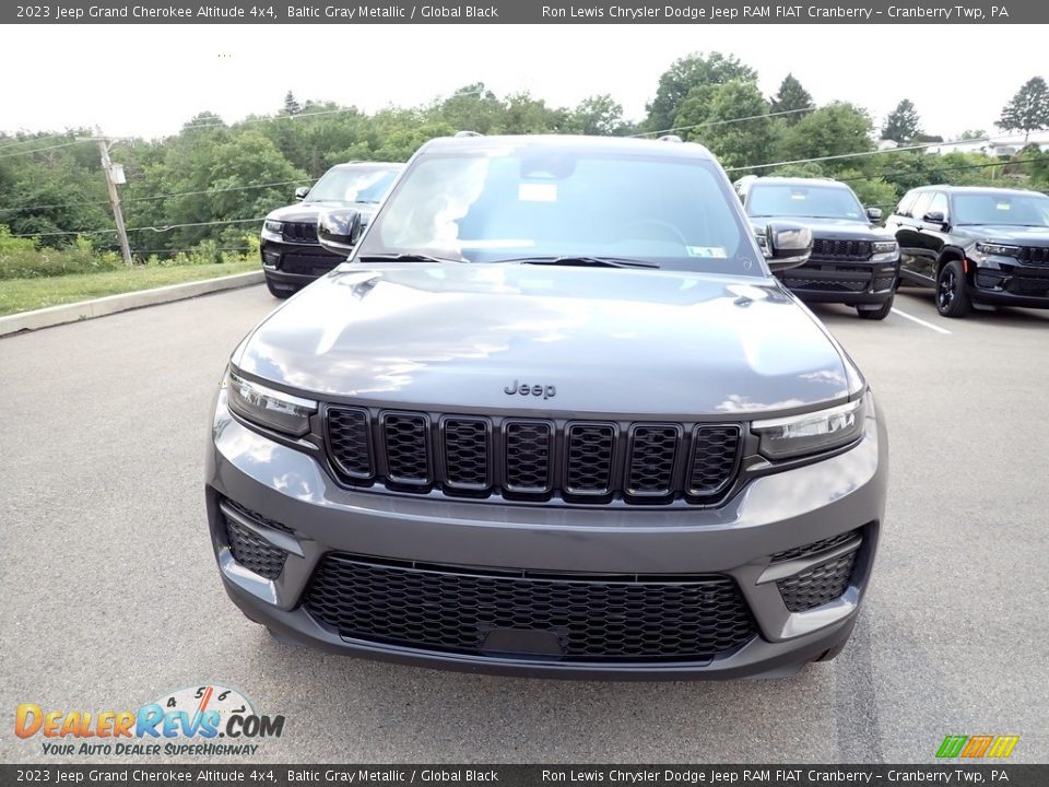 2023 Jeep Grand Cherokee Altitude 4x4 Baltic Gray Metallic / Global Black Photo #8