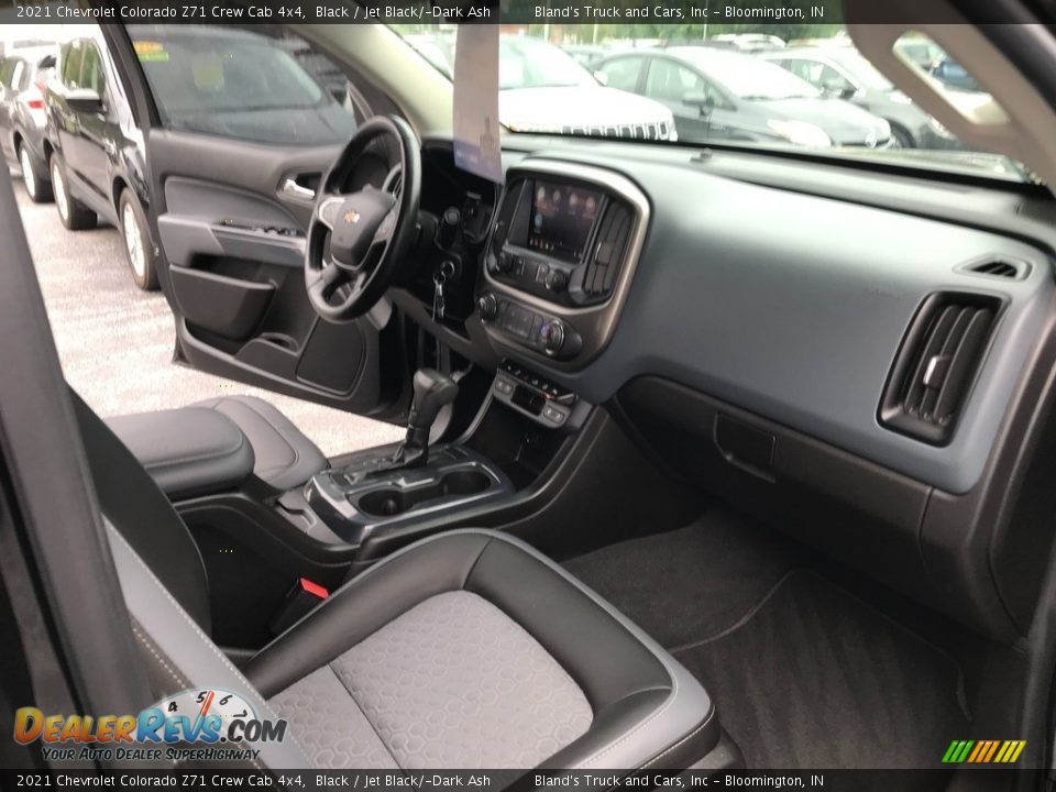 Front Seat of 2021 Chevrolet Colorado Z71 Crew Cab 4x4 Photo #36