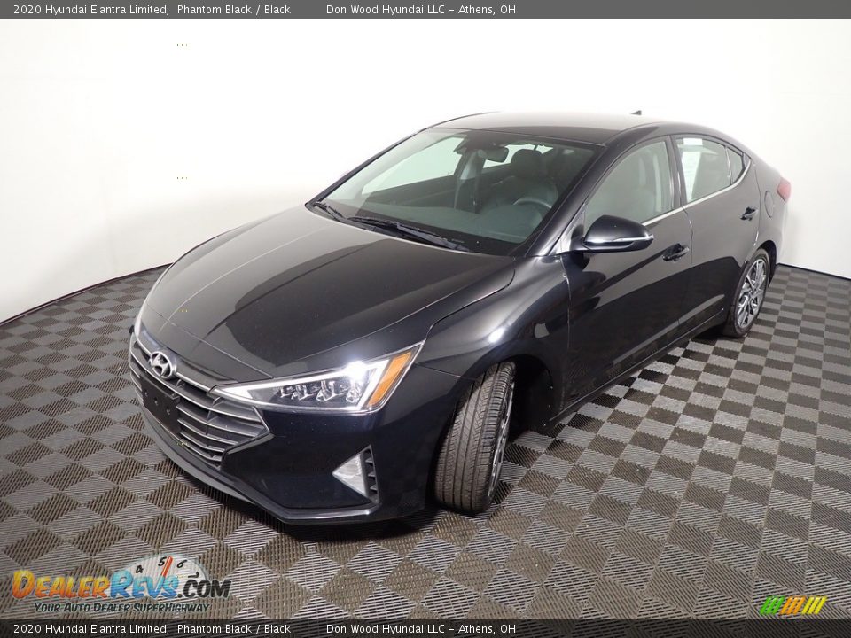 2020 Hyundai Elantra Limited Phantom Black / Black Photo #8