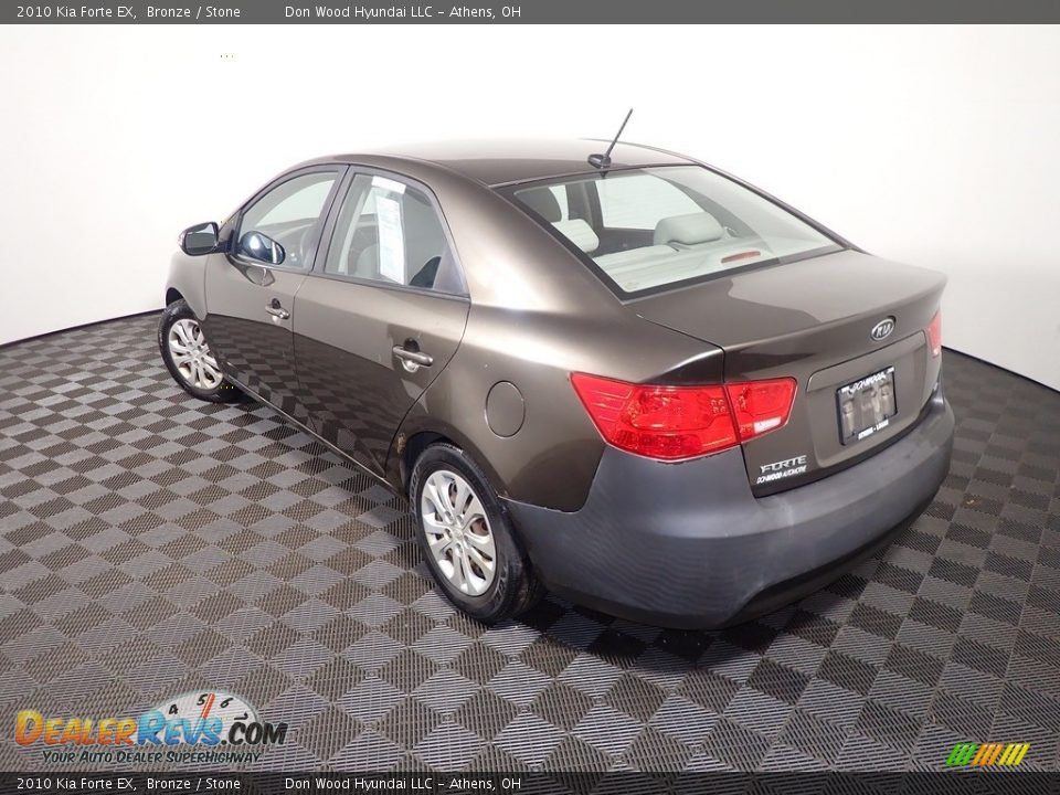 2010 Kia Forte EX Bronze / Stone Photo #12