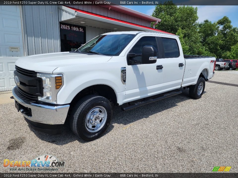 2019 Ford F250 Super Duty XL Crew Cab 4x4 Oxford White / Earth Gray Photo #1