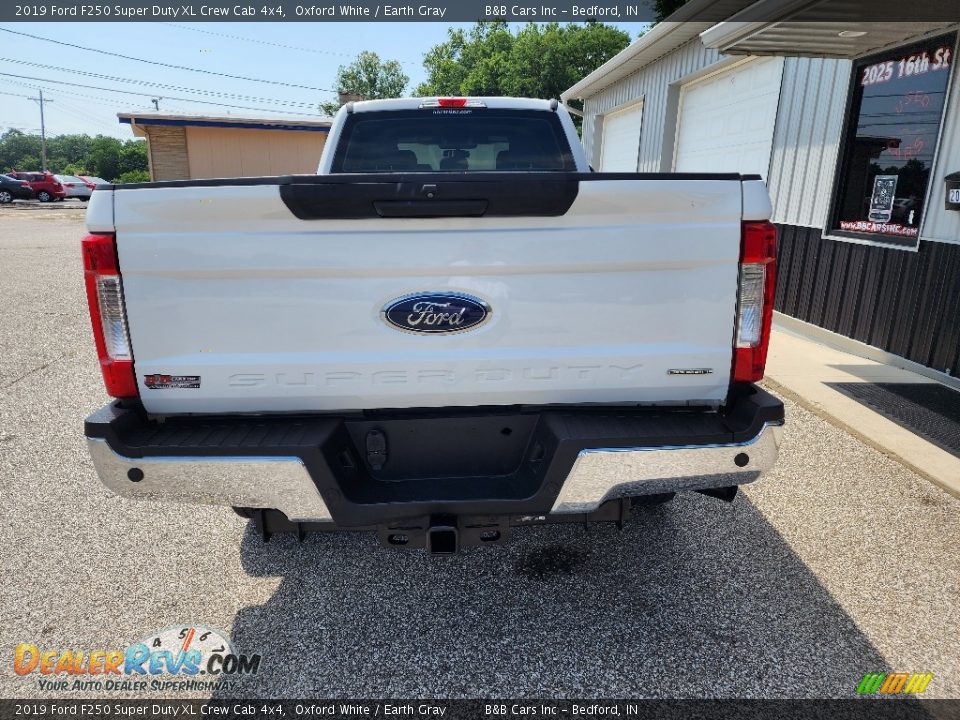 2019 Ford F250 Super Duty XL Crew Cab 4x4 Oxford White / Earth Gray Photo #4