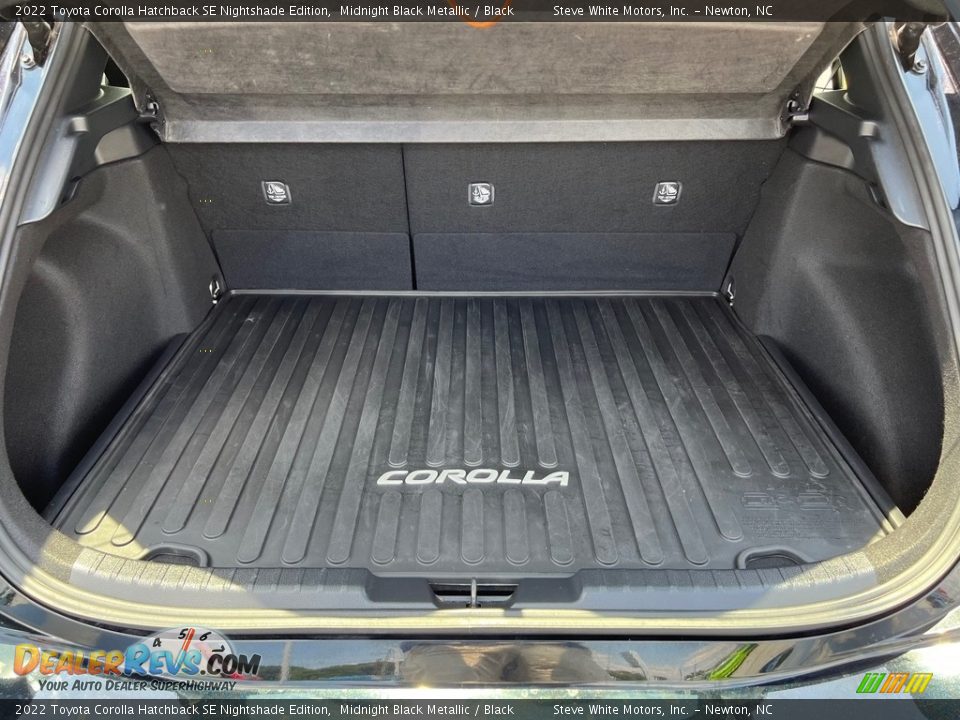 2022 Toyota Corolla Hatchback SE Nightshade Edition Trunk Photo #13