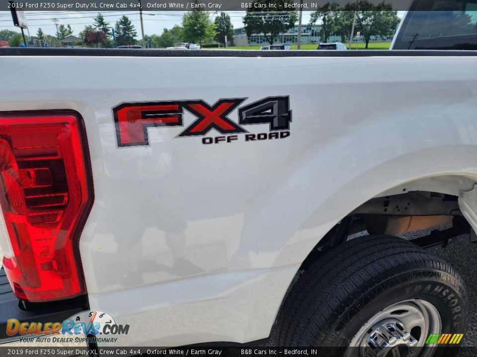 2019 Ford F250 Super Duty XL Crew Cab 4x4 Oxford White / Earth Gray Photo #33