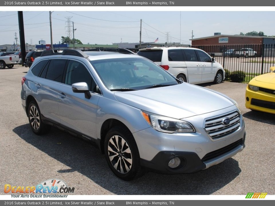 Front 3/4 View of 2016 Subaru Outback 2.5i Limited Photo #7