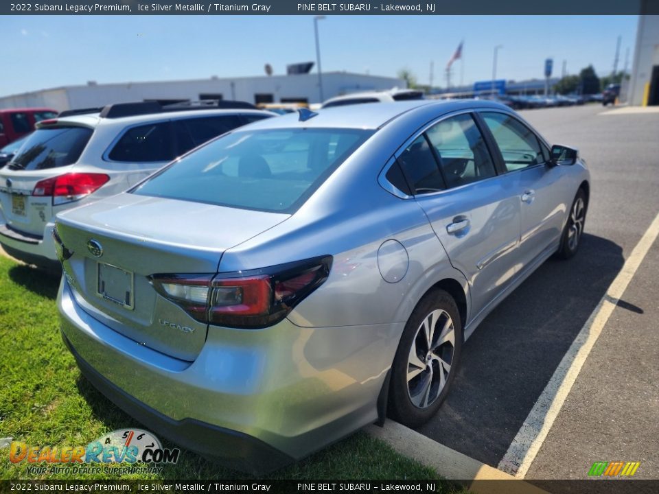 2022 Subaru Legacy Premium Ice Silver Metallic / Titanium Gray Photo #4