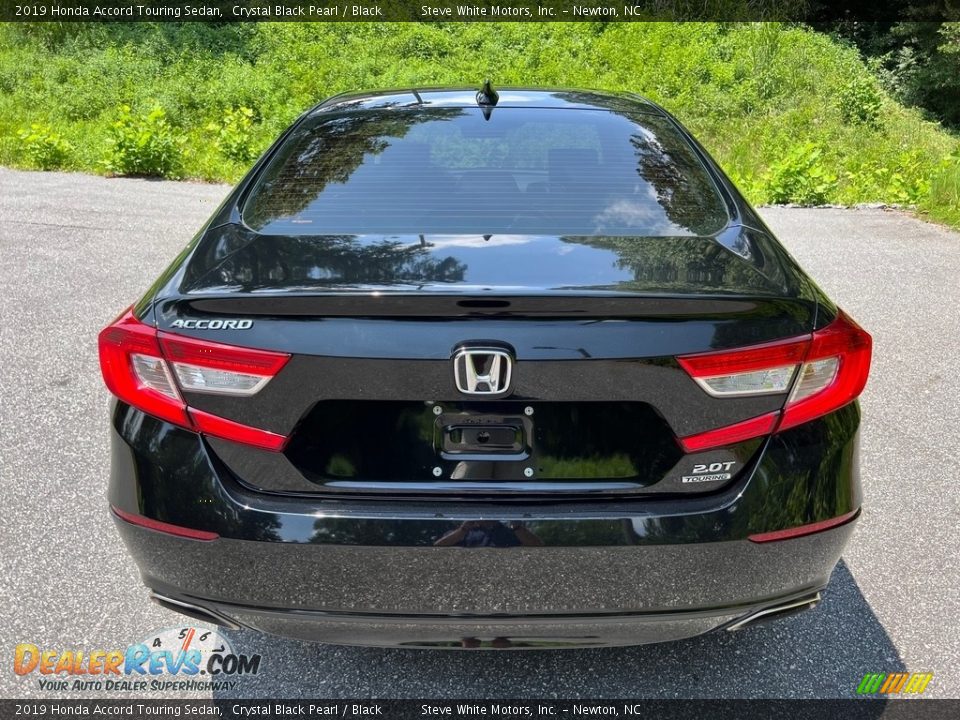 2019 Honda Accord Touring Sedan Crystal Black Pearl / Black Photo #8