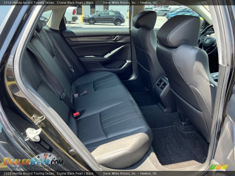 Rear Seat of 2019 Honda Accord Touring Sedan Photo #15