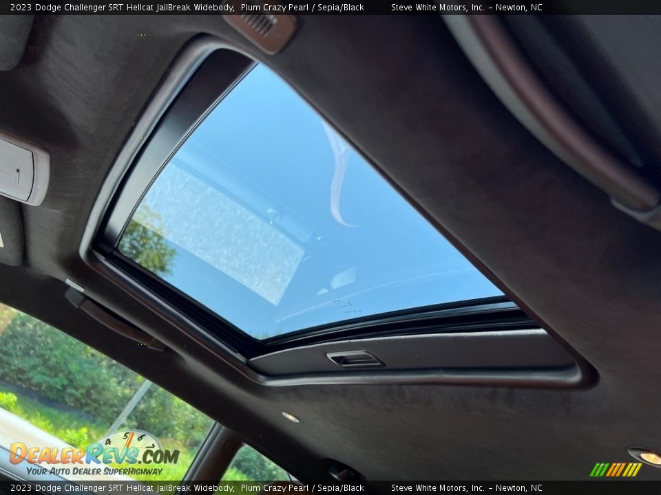 Sunroof of 2023 Dodge Challenger SRT Hellcat JailBreak Widebody Photo #32