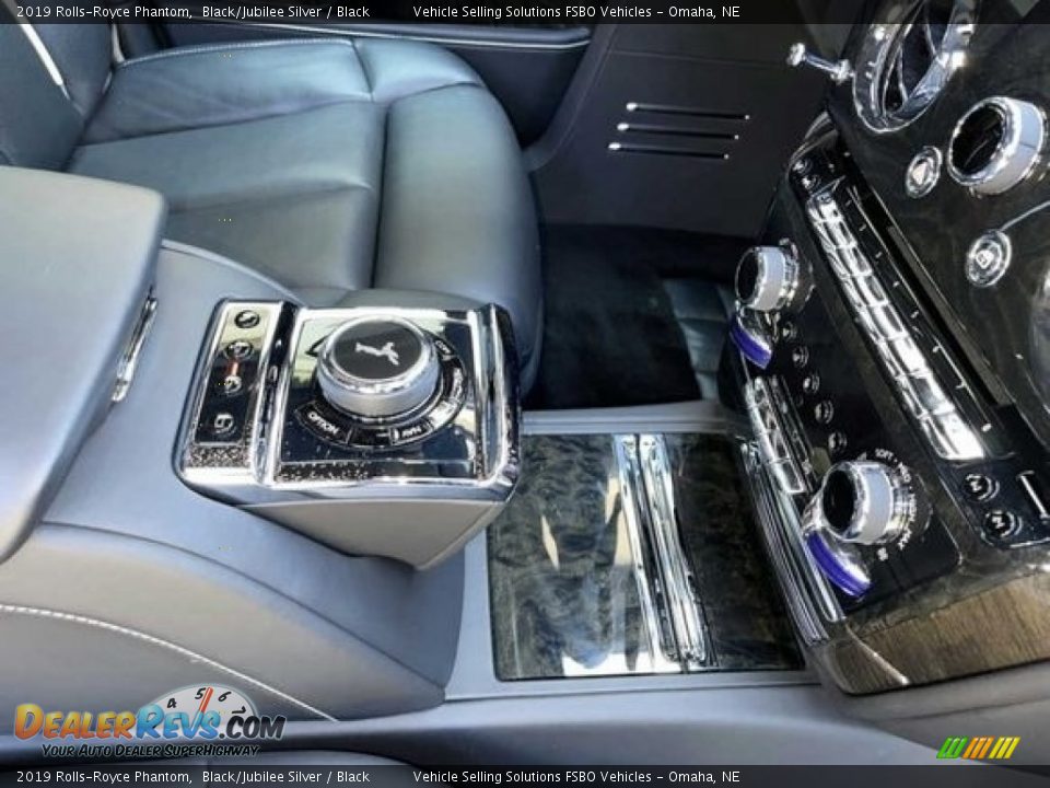 Controls of 2019 Rolls-Royce Phantom  Photo #6