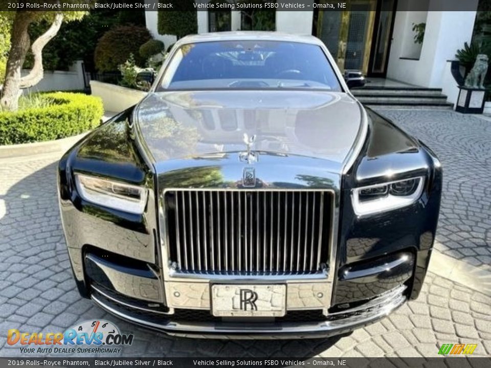 2019 Rolls-Royce Phantom Black/Jubilee Silver / Black Photo #19