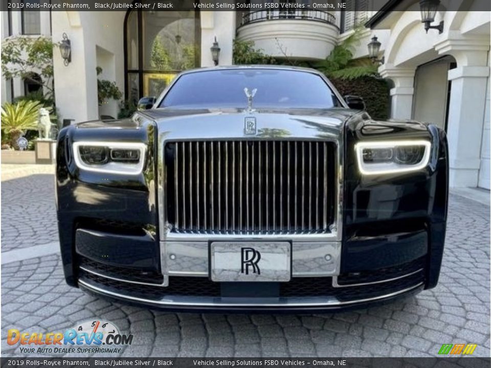 2019 Rolls-Royce Phantom Black/Jubilee Silver / Black Photo #21