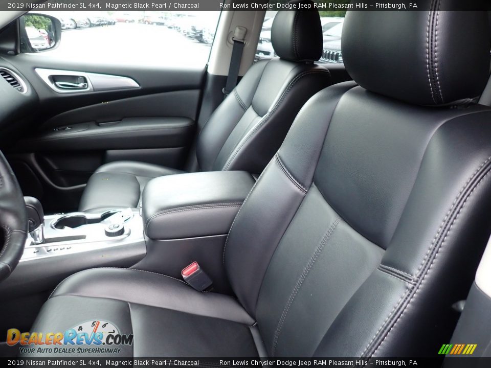 Front Seat of 2019 Nissan Pathfinder SL 4x4 Photo #11