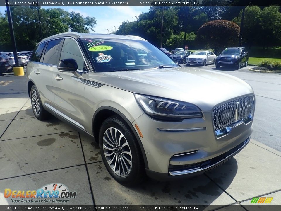 Front 3/4 View of 2023 Lincoln Aviator Reserve AWD Photo #8