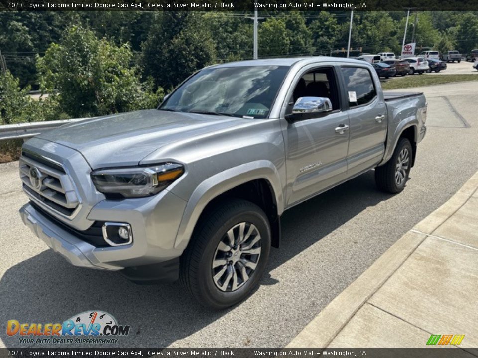 Front 3/4 View of 2023 Toyota Tacoma Limited Double Cab 4x4 Photo #7