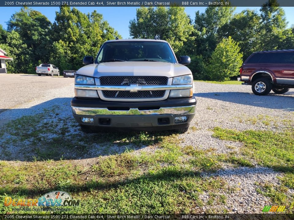 2005 Chevrolet Silverado 1500 Z71 Extended Cab 4x4 Silver Birch Metallic / Dark Charcoal Photo #2