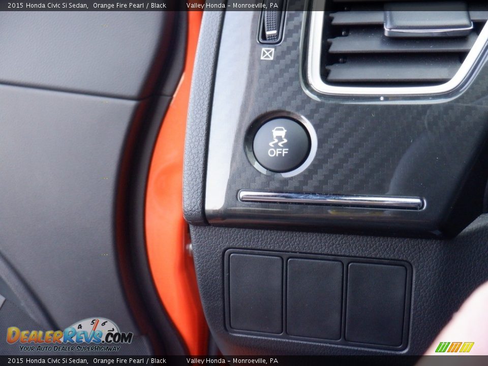 Controls of 2015 Honda Civic Si Sedan Photo #14