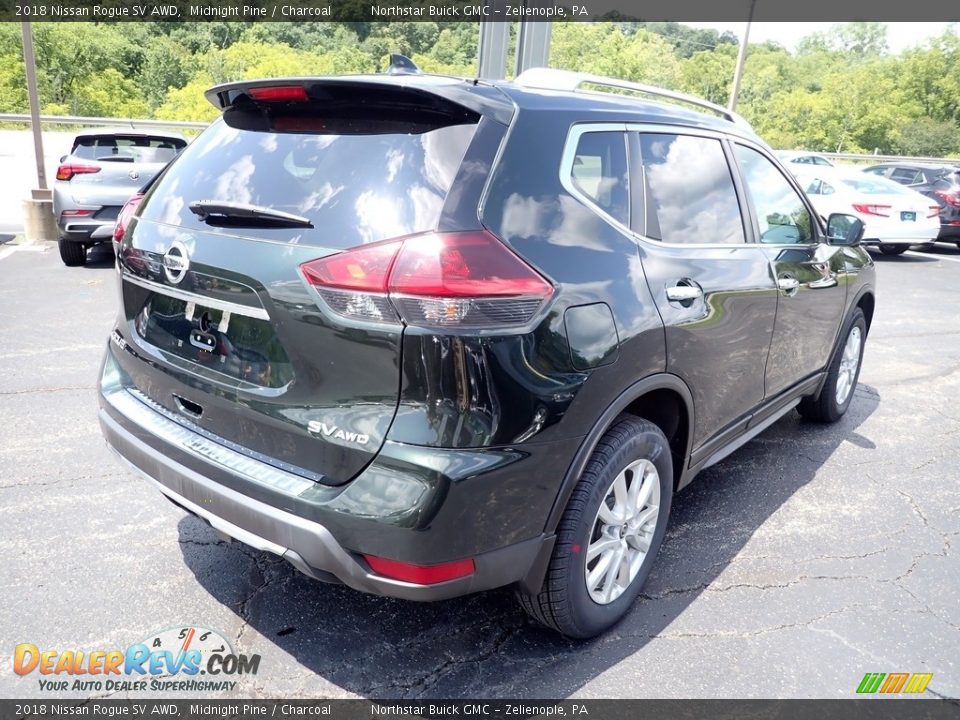 2018 Nissan Rogue SV AWD Midnight Pine / Charcoal Photo #6